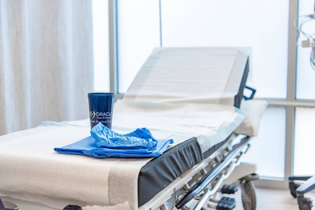 interventional-cardiology-expert-cardiology-vascular-care Prepared exam table in a heart and vascular treatment room serving patients in Fredericksburg and King George, Virginia.