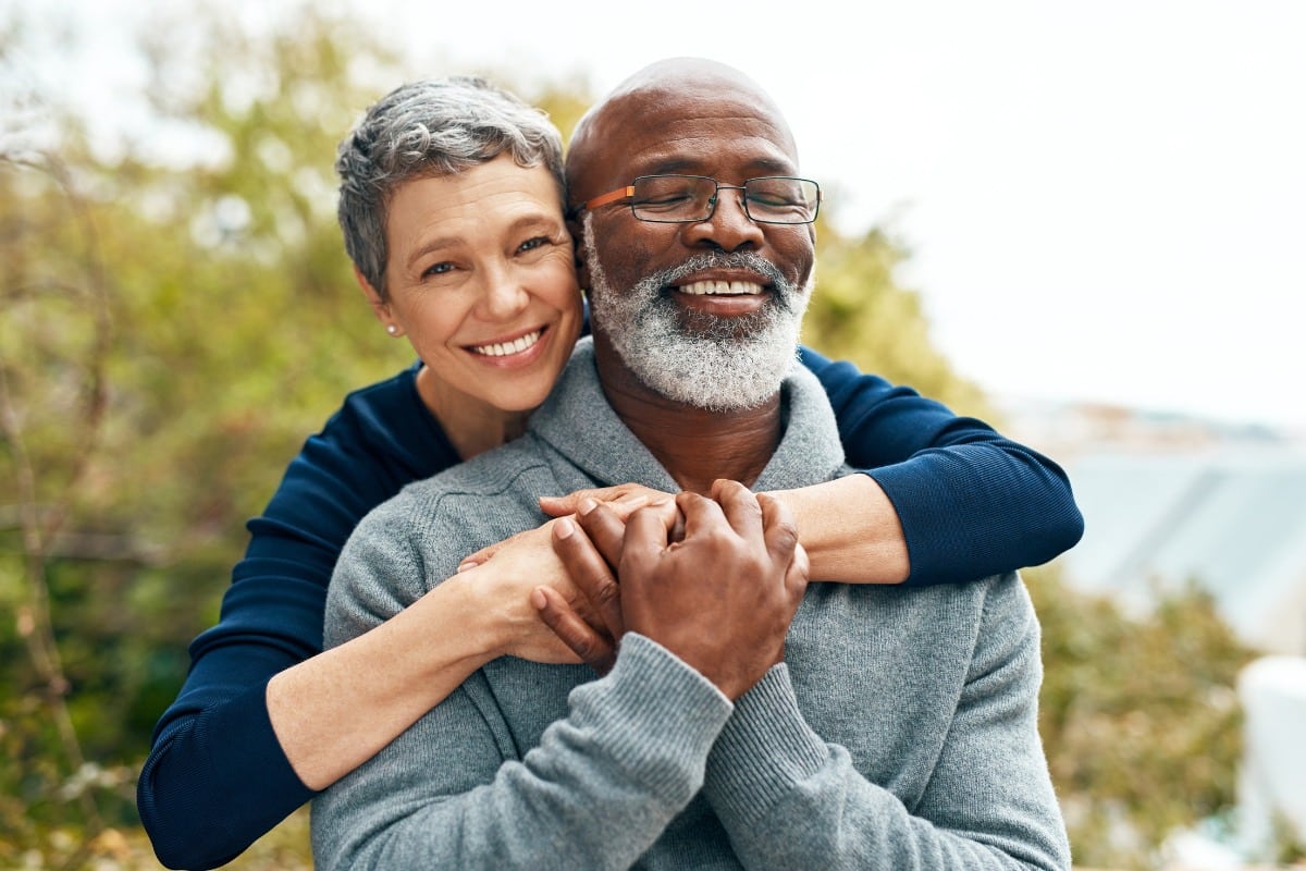 oracle-heart-and-vascular-surgery Happy senior couple enjoying life after heart surgery care at Oracle Heart & Vascular