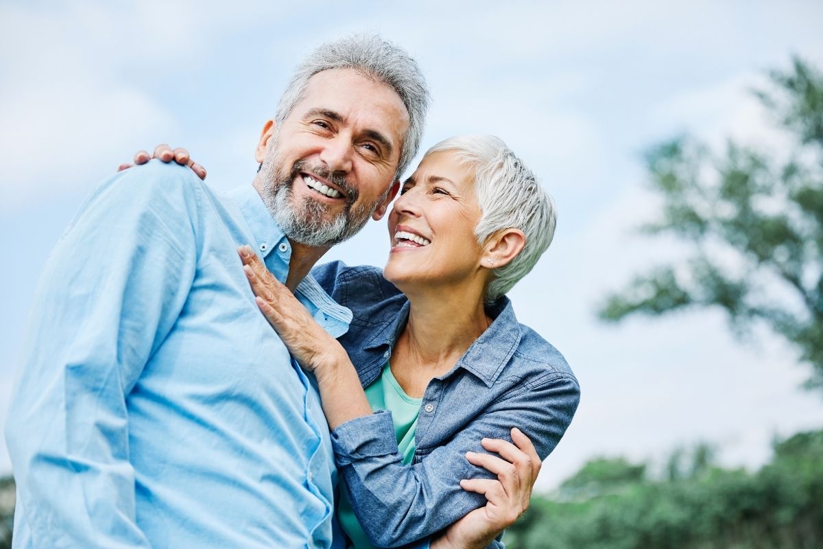 oracle-heart-and-vascular-treatment-near-caroline Happy senior couple enjoying life with improved heart health near Caroline County treated by Oracle Heart & Vascular in Fredericksburg, Virginia