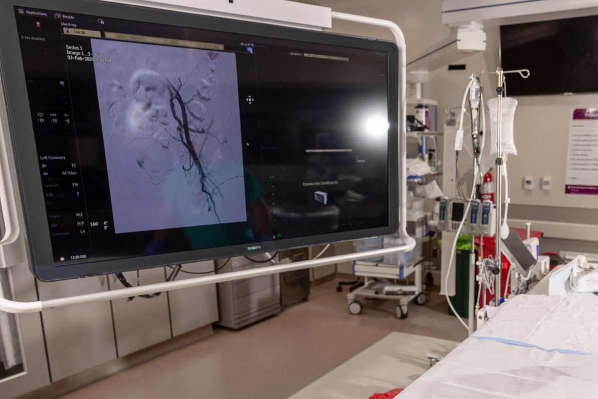 Oracle-Heart-and-Vascular-Disease-And-Intervention Interventional cardiology suite with advanced imaging technology serving patients in the Fredericksburg and King George, Virginia area.